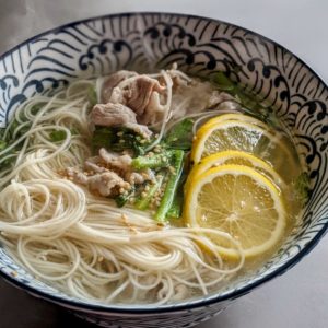 冷え性撃退！豚肉と春菊の生姜にゅうめん