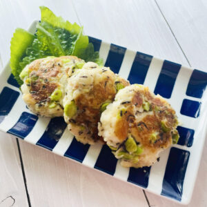 女性ホルモンを整えるレシピ-エビと枝豆の揚げないふわふわさつまあげ