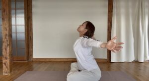 花粉症の対策に自律神経を整えるヨガ