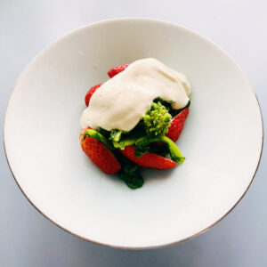 春の片頭痛ケアに-いちごと菜の花の白和え